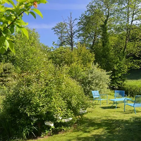 Le Domaine Du Pont Canon 2* Plourivo