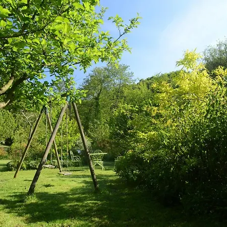 Le Domaine Du Pont Canon 2*